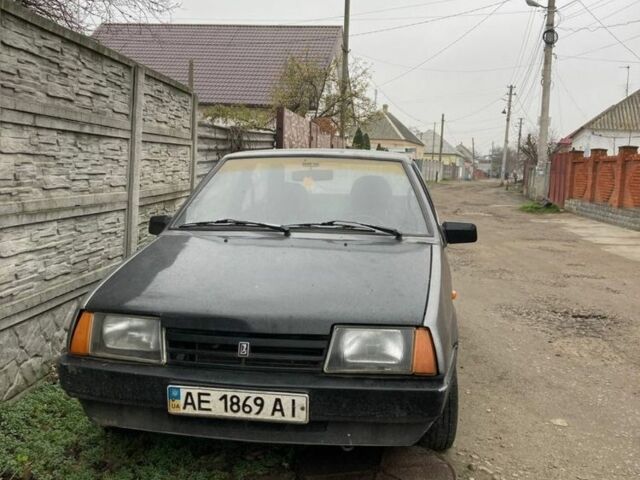 Серый ВАЗ 2108, объемом двигателя 1.5 л и пробегом 200 тыс. км за 474 $, фото 1 на Automoto.ua