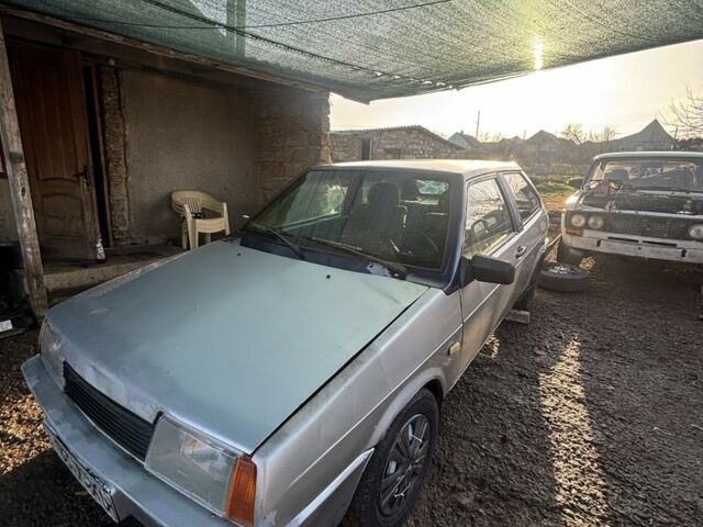 Серый ВАЗ 2108, объемом двигателя 1.5 л и пробегом 250 тыс. км за 400 $, фото 1 на Automoto.ua