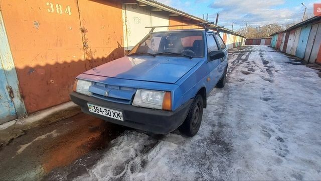 Синий ВАЗ 2108, объемом двигателя 1.3 л и пробегом 270 тыс. км за 900 $, фото 1 на Automoto.ua
