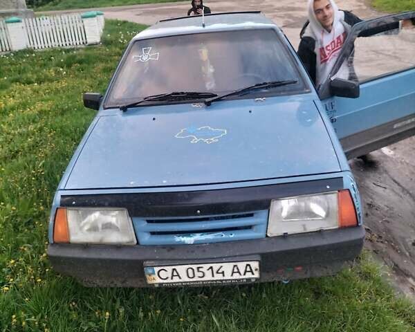 Синий ВАЗ 2108, объемом двигателя 1.3 л и пробегом 300 тыс. км за 1100 $, фото 1 на Automoto.ua