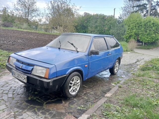 Синий ВАЗ 2108, объемом двигателя 1.3 л и пробегом 300 тыс. км за 450 $, фото 1 на Automoto.ua