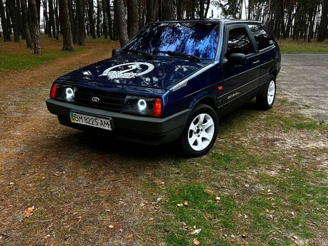 Синий ВАЗ 2108, объемом двигателя 1.5 л и пробегом 300 тыс. км за 950 $, фото 1 на Automoto.ua