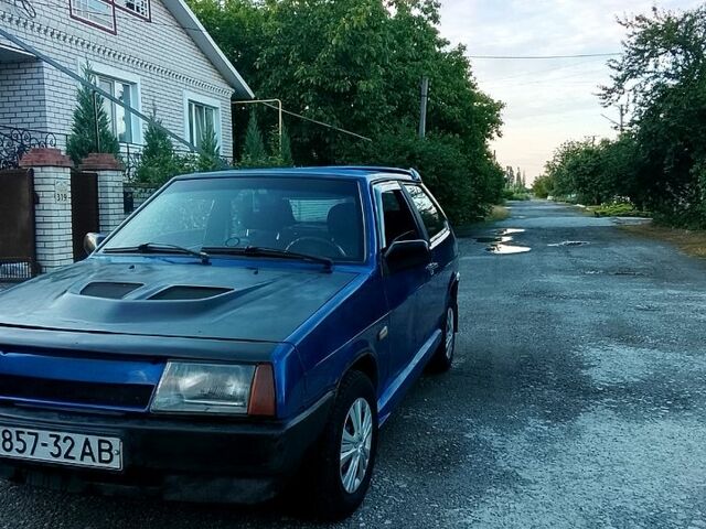 Синий ВАЗ 2108, объемом двигателя 1.5 л и пробегом 270 тыс. км за 900 $, фото 1 на Automoto.ua