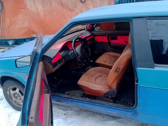 Синий ВАЗ 2108, объемом двигателя 1.5 л и пробегом 300 тыс. км за 650 $, фото 1 на Automoto.ua