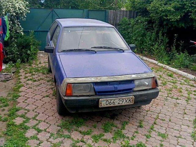 Синий ВАЗ 2108, объемом двигателя 1.5 л и пробегом 150 тыс. км за 400 $, фото 1 на Automoto.ua