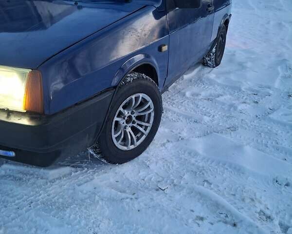 Синий ВАЗ 2108, объемом двигателя 1.29 л и пробегом 323 тыс. км за 800 $, фото 1 на Automoto.ua