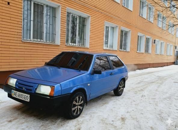 Синий ВАЗ 2108, объемом двигателя 1 л и пробегом 216 тыс. км за 850 $, фото 1 на Automoto.ua