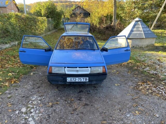 Синий ВАЗ 2108, объемом двигателя 1.5 л и пробегом 300 тыс. км за 600 $, фото 1 на Automoto.ua