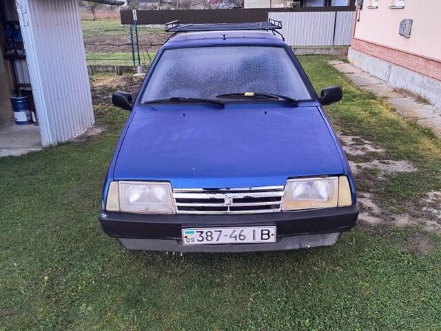 Синий ВАЗ 2108, объемом двигателя 1.5 л и пробегом 150 тыс. км за 600 $, фото 1 на Automoto.ua