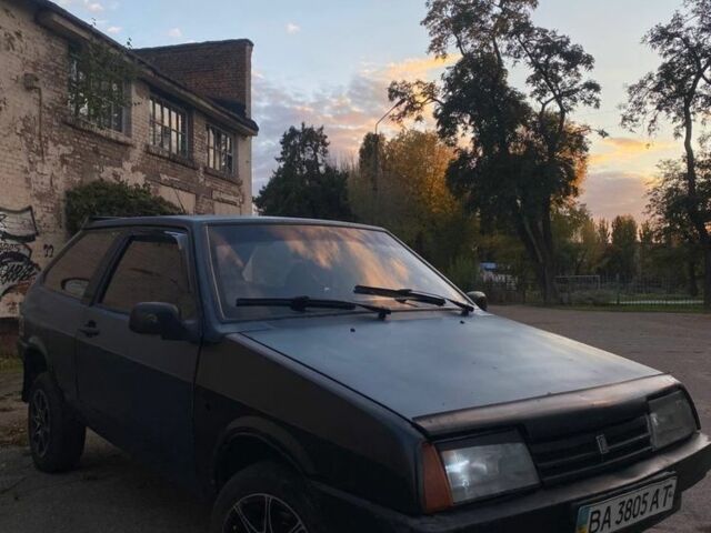 ВАЗ 2108 1989 у Кропивницькому (Кіровограді) на Automoto.ua Синій ВАЗ 2108, об'ємом двигуна 1.3 л та пробігом 1000 тис. км за 607 $, фото 1 на Automoto.ua