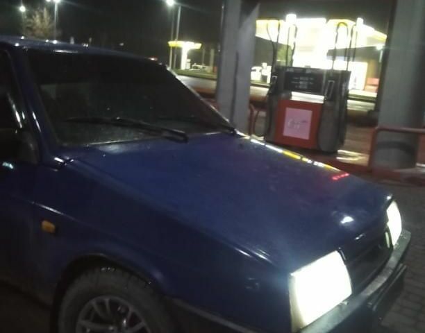 Синий ВАЗ 2108, объемом двигателя 0 л и пробегом 320 тыс. км за 1550 $, фото 1 на Automoto.ua