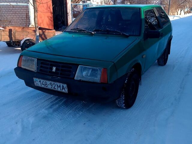 Зеленый ВАЗ 2108, объемом двигателя 1.5 л и пробегом 200 тыс. км за 500 $, фото 1 на Automoto.ua