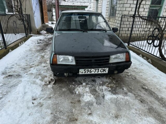 Зеленый ВАЗ 2108, объемом двигателя 1.5 л и пробегом 289 тыс. км за 500 $, фото 1 на Automoto.ua