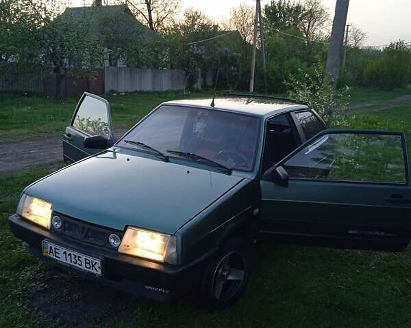 Зеленый ВАЗ 2108, объемом двигателя 1.6 л и пробегом 300 тыс. км за 1400 $, фото 1 на Automoto.ua