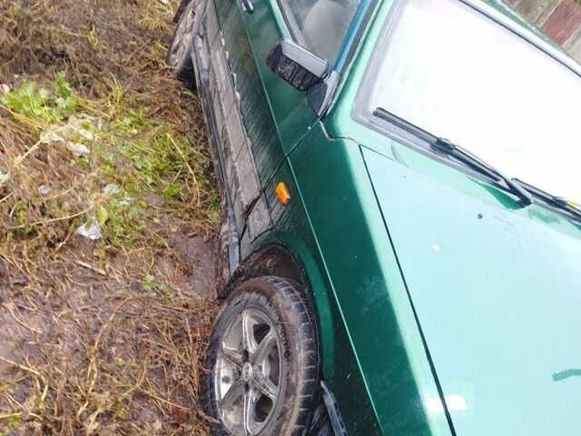 Зеленый ВАЗ 2108, объемом двигателя 1.3 л и пробегом 500 тыс. км за 597 $, фото 1 на Automoto.ua