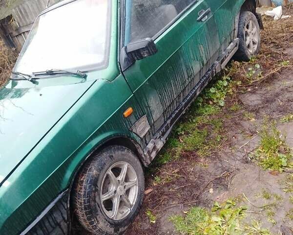 Зеленый ВАЗ 2108, объемом двигателя 1.3 л и пробегом 500 тыс. км за 597 $, фото 1 на Automoto.ua