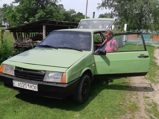 Зеленый ВАЗ 2108, объемом двигателя 1 л и пробегом 65 тыс. км за 900 $, фото 1 на Automoto.ua