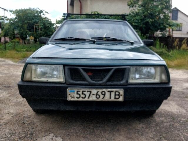 Зеленый ВАЗ 2108, объемом двигателя 1 л и пробегом 321 тыс. км за 800 $, фото 1 на Automoto.ua