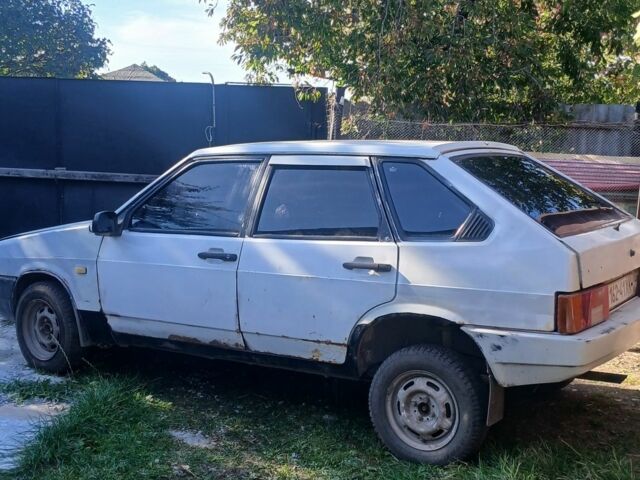 Белый ВАЗ 2109, объемом двигателя 0 л и пробегом 300 тыс. км за 489 $, фото 1 на Automoto.ua