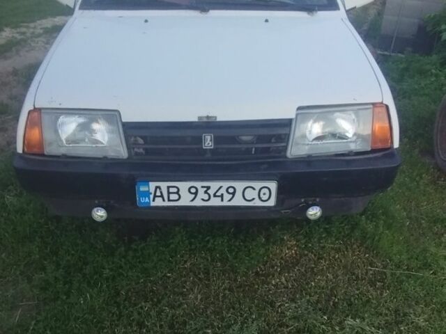 Белый ВАЗ 2109, объемом двигателя 1.5 л и пробегом 250 тыс. км за 560 $, фото 1 на Automoto.ua