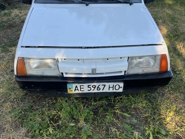 Белый ВАЗ 2109, объемом двигателя 1.3 л и пробегом 300 тыс. км за 675 $, фото 1 на Automoto.ua