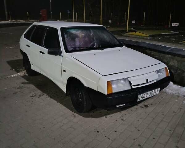 Белый ВАЗ 2109, объемом двигателя 1.5 л и пробегом 199 тыс. км за 1000 $, фото 1 на Automoto.ua