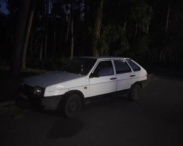 Белый ВАЗ 2109, объемом двигателя 0 л и пробегом 200 тыс. км за 677 $, фото 1 на Automoto.ua