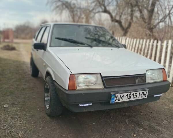 Белый ВАЗ 2109, объемом двигателя 1.3 л и пробегом 254 тыс. км за 1150 $, фото 1 на Automoto.ua