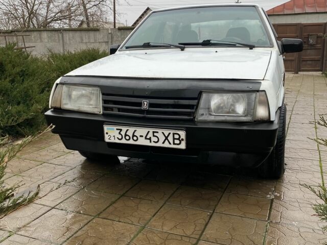 Белый ВАЗ 2109, объемом двигателя 1.3 л и пробегом 500 тыс. км за 850 $, фото 1 на Automoto.ua