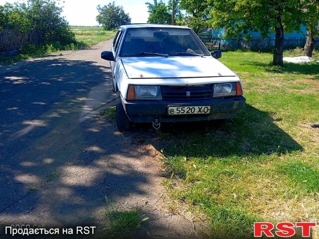 Белый ВАЗ 2109, объемом двигателя 1.5 л и пробегом 165 тыс. км за 550 $, фото 1 на Automoto.ua