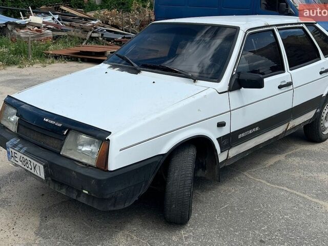 Білий ВАЗ 2109, об'ємом двигуна 1.6 л та пробігом 77 тис. км за 561 $, фото 1 на Automoto.ua
