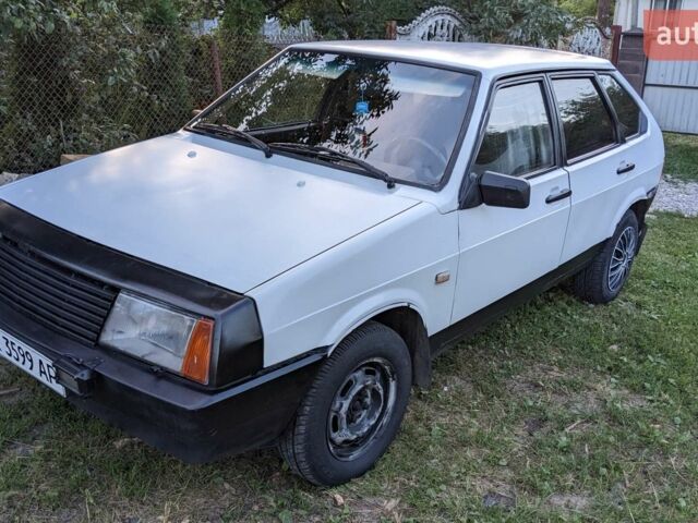 Белый ВАЗ 2109, объемом двигателя 1.3 л и пробегом 200 тыс. км за 1200 $, фото 1 на Automoto.ua