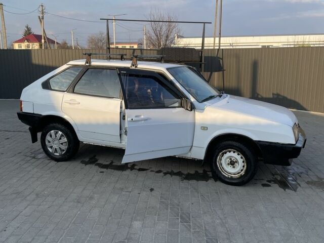 Белый ВАЗ 2109, объемом двигателя 1.3 л и пробегом 115 тыс. км за 997 $, фото 1 на Automoto.ua