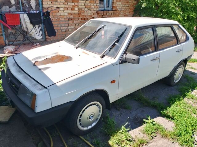 Белый ВАЗ 2109, объемом двигателя 1.3 л и пробегом 99 тыс. км за 290 $, фото 1 на Automoto.ua