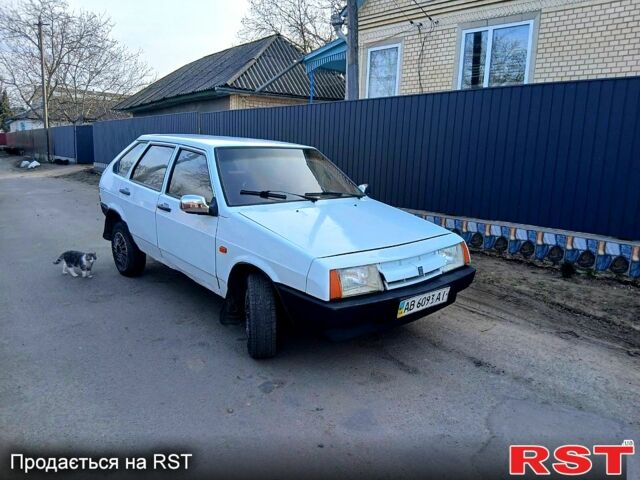 Білий ВАЗ 2109, об'ємом двигуна 1.5 л та пробігом 300 тис. км за 850 $, фото 1 на Automoto.ua