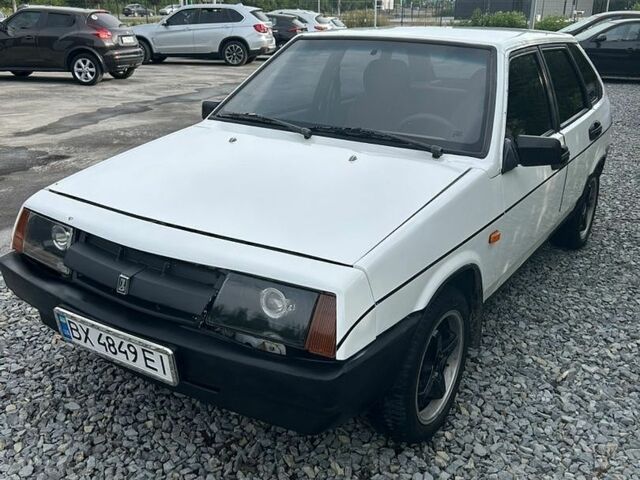 Белый ВАЗ 2109, объемом двигателя 1.6 л и пробегом 101 тыс. км за 1400 $, фото 1 на Automoto.ua