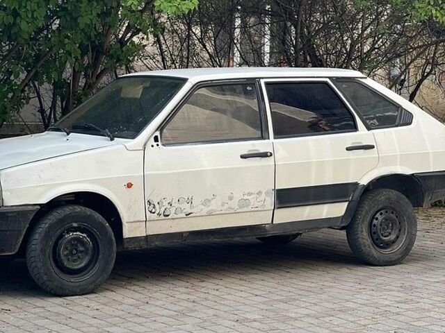 Белый ВАЗ 2109, объемом двигателя 1.3 л и пробегом 100 тыс. км за 423 $, фото 1 на Automoto.ua