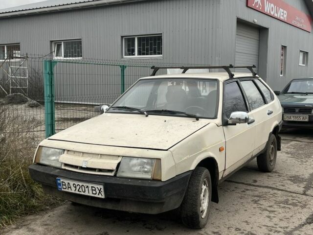 Белый ВАЗ 2109, объемом двигателя 1.3 л и пробегом 279 тыс. км за 550 $, фото 1 на Automoto.ua