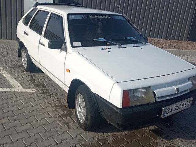 Белый ВАЗ 2109, объемом двигателя 1.3 л и пробегом 330 тыс. км за 1500 $, фото 1 на Automoto.ua