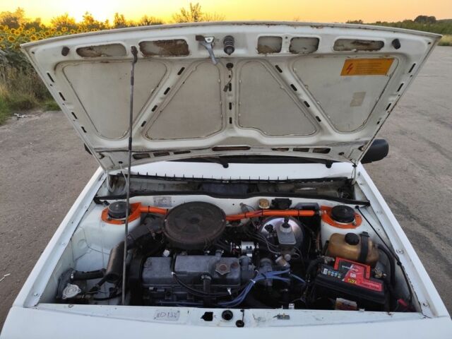 Белый ВАЗ 2109, объемом двигателя 1 л и пробегом 3 тыс. км за 1000 $, фото 1 на Automoto.ua