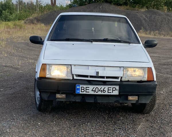 Белый ВАЗ 2109, объемом двигателя 1.3 л и пробегом 100 тыс. км за 850 $, фото 1 на Automoto.ua