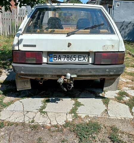 Белый ВАЗ 2109, объемом двигателя 1.3 л и пробегом 300 тыс. км за 500 $, фото 1 на Automoto.ua