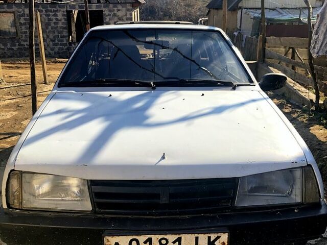 Белый ВАЗ 2109, объемом двигателя 1.6 л и пробегом 120 тыс. км за 670 $, фото 1 на Automoto.ua