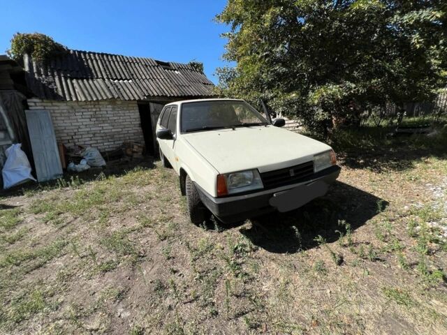Белый ВАЗ 2109, объемом двигателя 1.5 л и пробегом 3 тыс. км за 1118 $, фото 1 на Automoto.ua