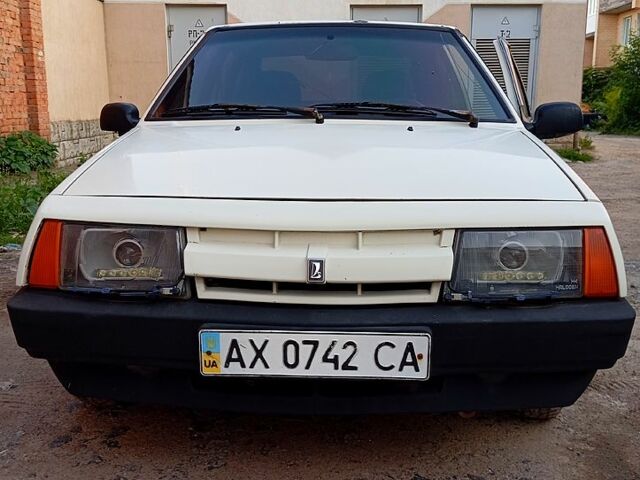 Білий ВАЗ 2109, об'ємом двигуна 1.3 л та пробігом 300 тис. км за 650 $, фото 1 на Automoto.ua