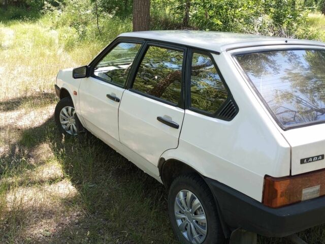 Белый ВАЗ 2109, объемом двигателя 1.3 л и пробегом 110 тыс. км за 1200 $, фото 1 на Automoto.ua