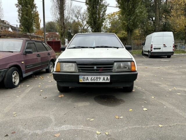 Білий ВАЗ 2109, об'ємом двигуна 1.3 л та пробігом 180 тис. км за 950 $, фото 1 на Automoto.ua