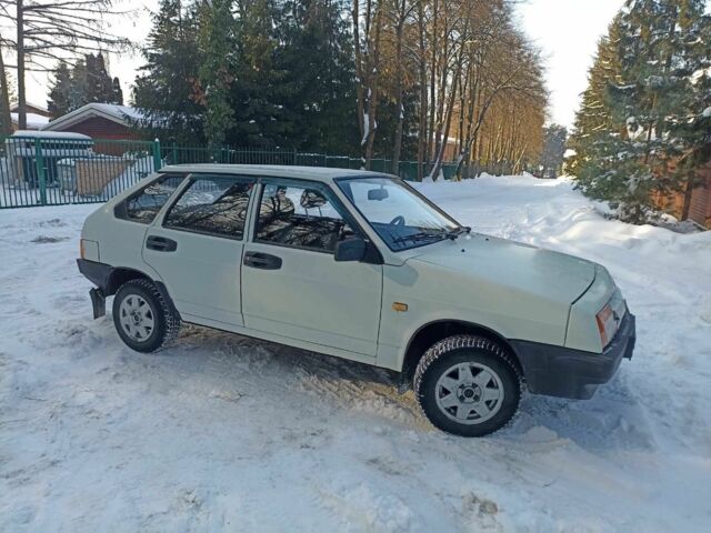 Белый ВАЗ 2109, объемом двигателя 1.3 л и пробегом 120 тыс. км за 1150 $, фото 1 на Automoto.ua