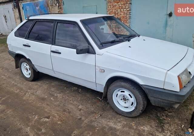 Белый ВАЗ 2109, объемом двигателя 1.29 л и пробегом 150 тыс. км за 1150 $, фото 1 на Automoto.ua