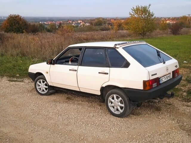 Білий ВАЗ 2109, об'ємом двигуна 1.5 л та пробігом 500 тис. км за 1000 $, фото 1 на Automoto.ua